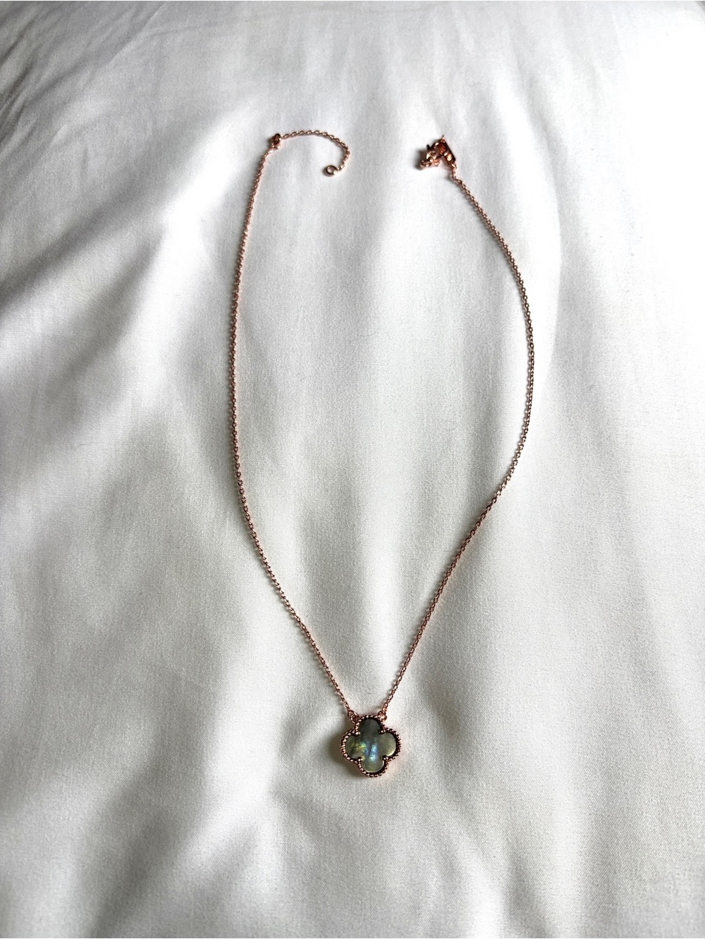 Rose Gold 4 Clover Pendant Necklace with Opalescent Stone